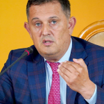 Piperea cere audieri în Parlament: Scandalul Pfizer, factură uriașă pentru România