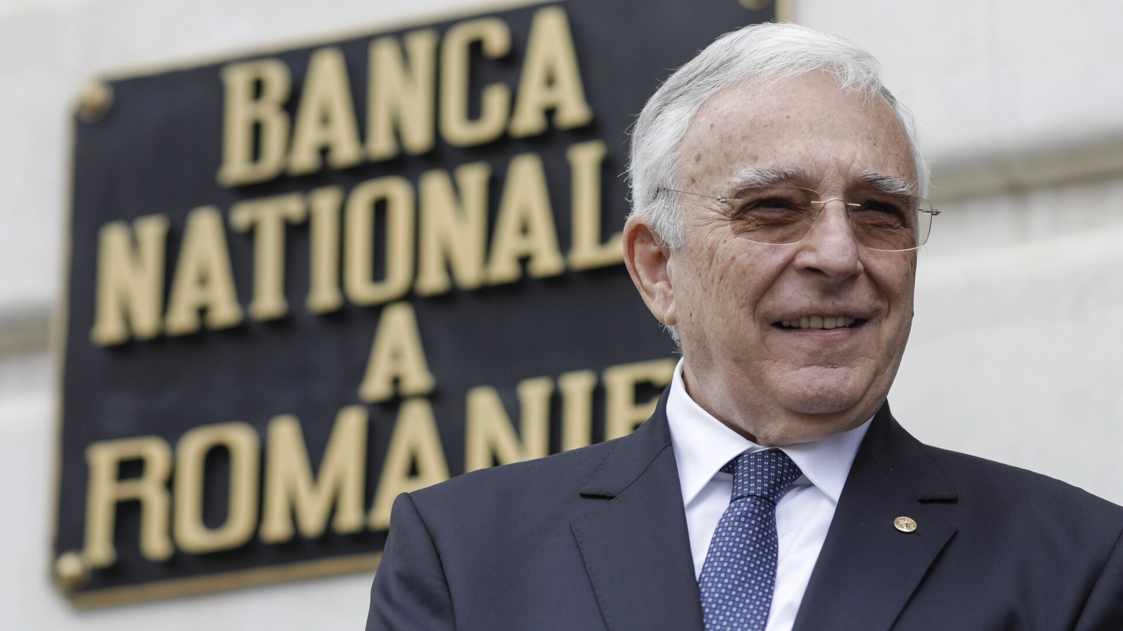 Banca Națională a României (BNR) a ales să păstreze rezerva de AUR a țării la un nivel constant, în timp ce tot mai multe bănci centrale din lume își sporesc stocurile de metal prețios