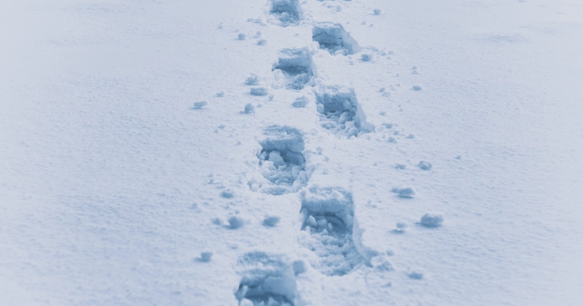 Iarna nu pleacă din munți: Salvamont avertizează, echipamentul adecvat e vital