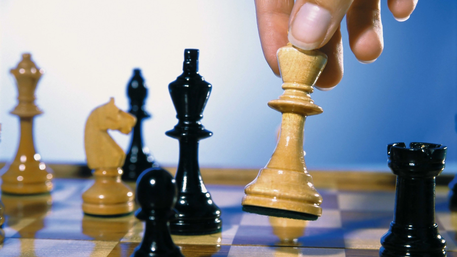 O oră pentru o mutare: HIKARU NAKAMURA, aproape de un record la șah În cadrul Turneului Candidaților 2026, celebrul maestru de șah american HIKARU NAKAMURA a petrecut nu mai puțin de 67 de minute și 44 de secunde pentru a efectua o singură mutare
