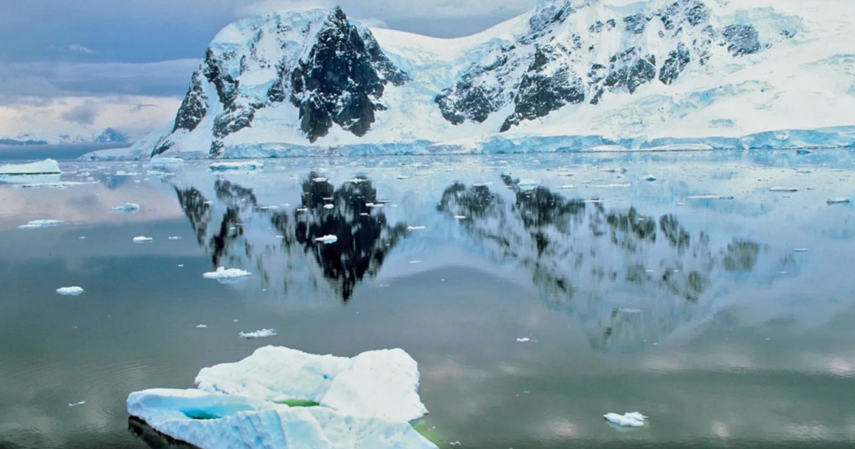 Alertă din Antarctica: Gheața se topește îngrijorător. Ce spun experții?