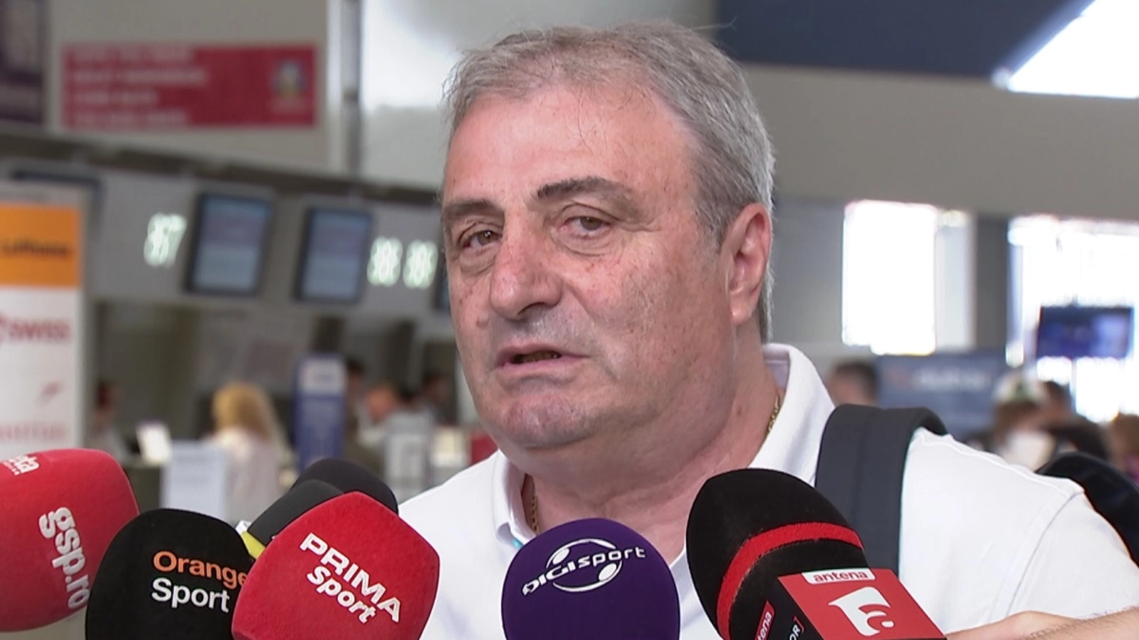 Fostul selecționer al echipei naționale de fotbal a României, Mircea Lucescu, se află în stare gravă la Spitalul Universitar din București, unde este internat la terapie intensivă