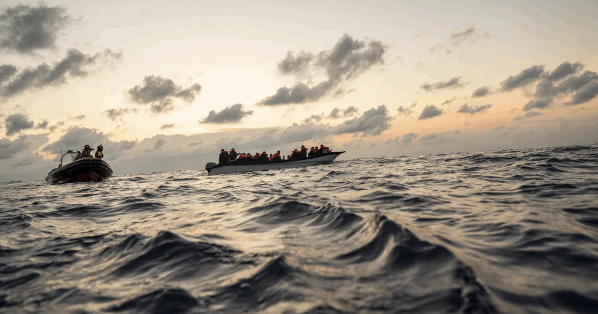 Ambarcațiune scufundată: 250 de oameni, dați dispăruți în larg