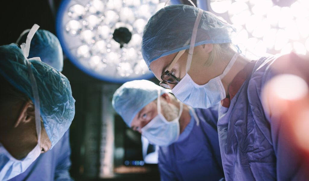 medicina-transplant-operatie-chirurgie-spital-1024x683.jpg - NewsFactor