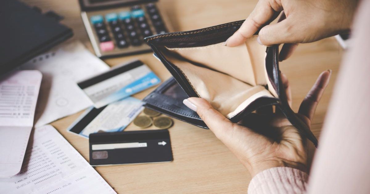 Mii de români, concediați în 2026: Criza economică lovește România! Regiunile și domeniile afectate