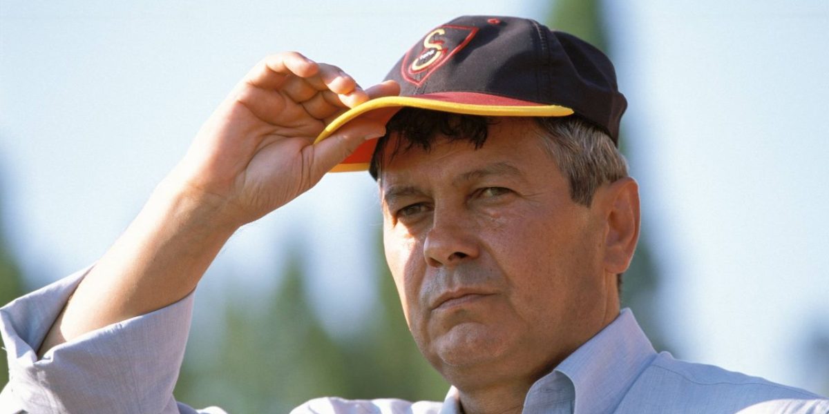 În 1961, când mircea Lucescu începea fotbalul: Cum arăta lumea atunci