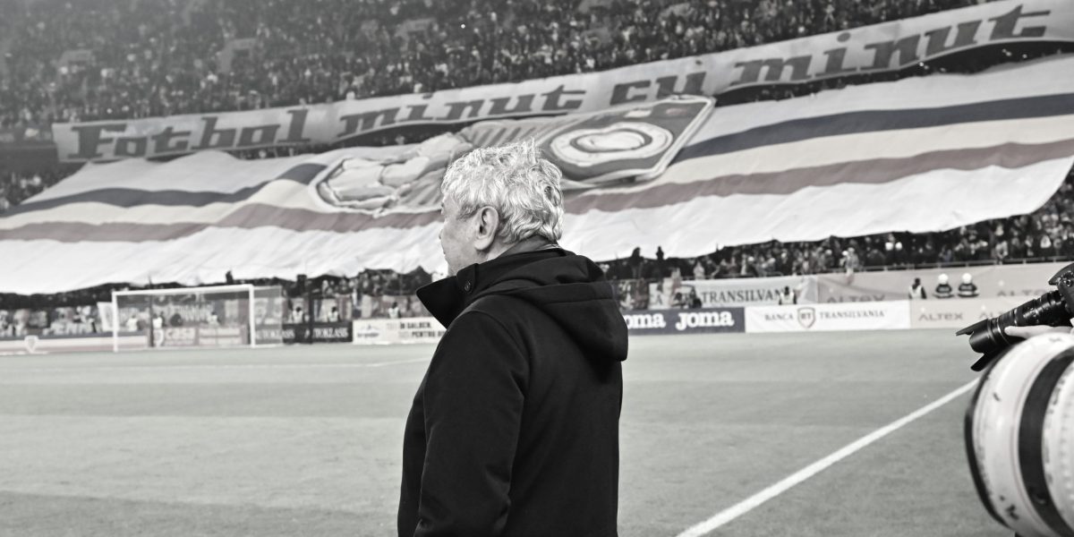 S-a stins lumina pe stadion, dar României i s-a aprins o stea: Adio pentru Mircea Lucescu