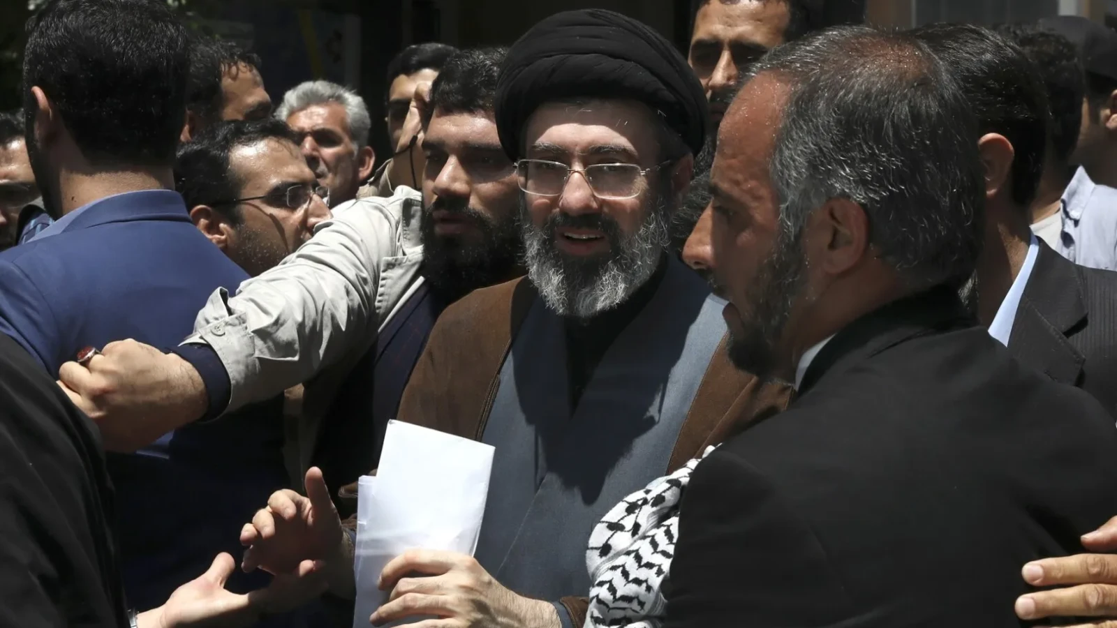 Oficiali americani și israelieni au primit semnale că Mojtaba Khamenei, liderul suprem al Iranului, a dat undă verde negocierilor pentru un acord, conform unor surse