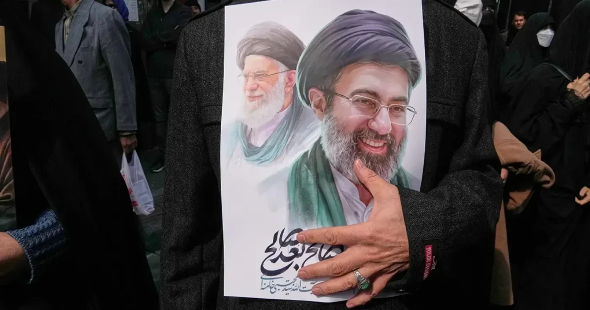 Comemorare cu ecou la Teheran: Unde e fiul liderului, Mojtaba Khamenei?
