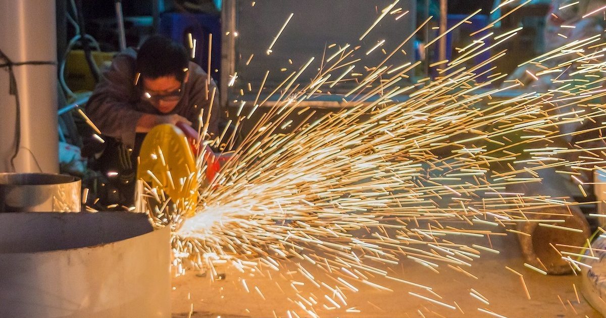 Românii, campioni la muncă în UE: Salariu mizer, 13,6 euro/oră! Bulgaria, sub noi