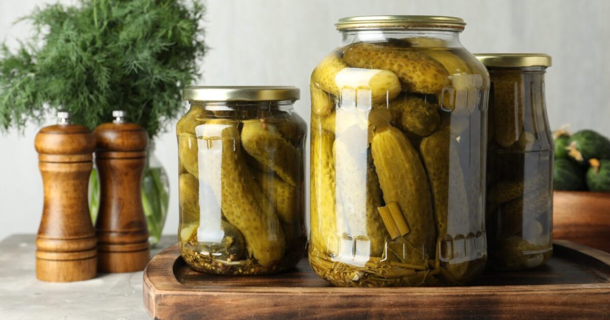 Murături: Oțet sau saramură? Care variantă e mai bună pentru sănătate?