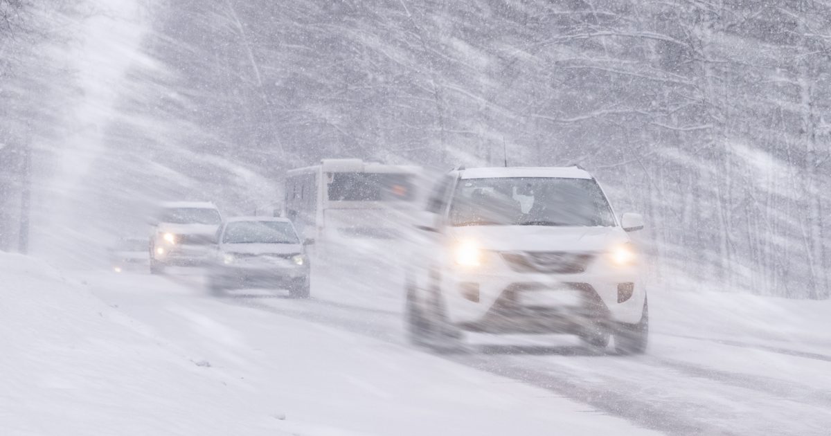 Ninge în Munții Moldovei: Zăpada a surprins regiunea