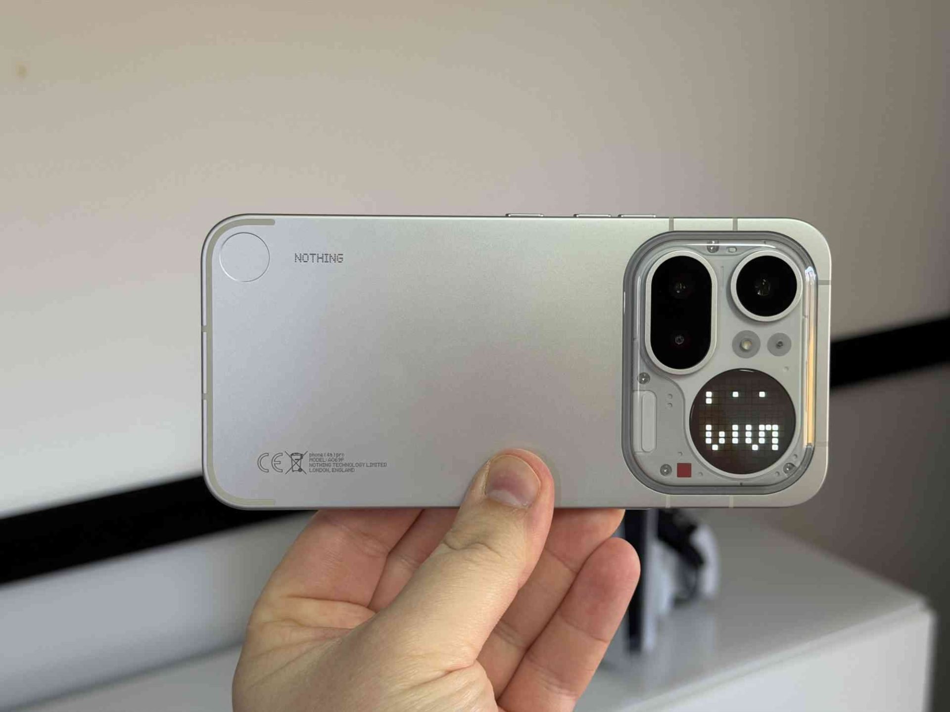 Noul nothing phone 4a pro: Ucigașul de flagshipuri, gata să detronzeze oneplus?