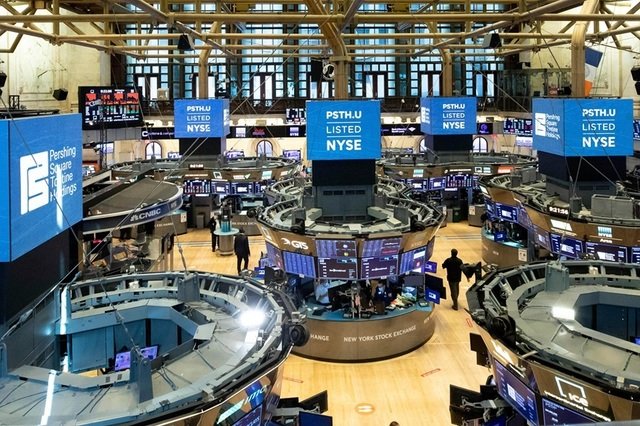 Principalii Indici Bursieri Americani, în Urcare Puternică după Anunțul lui Donald Trump privind Iranul Bursele americane au înregistrat miercuri creșteri semnificative, investitorii reacționând pozitiv la suspendarea atacurilor asupra Iranului pentru două săptămâni