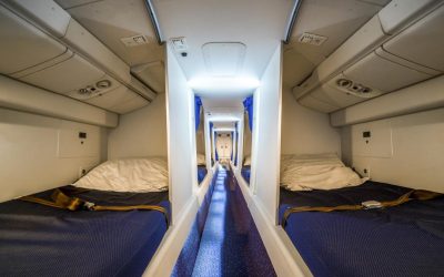 Capsule de dormit la clasa economică: Ce NU au voie pasagerii