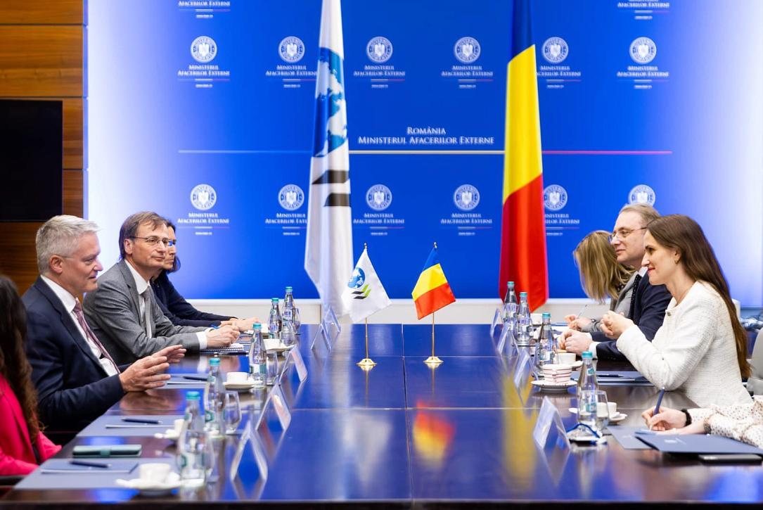 România, aproape de OECD: Încă un pas important spre aderare România a făcut un pas important în procesul de aderare la Organizația pentru Cooperare și Dezvoltare Economică (OECD)