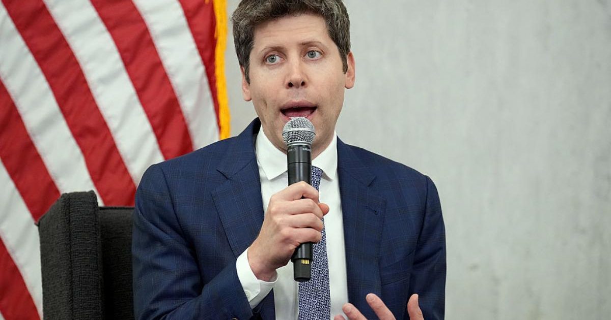 OpenAI șochează: Taxe pe roboți și săptămână de lucru de 4 zile, soluții AI