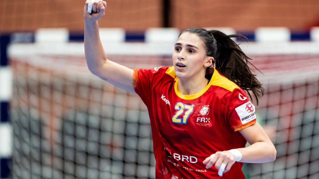 Selecționerul Ovidiu Mihăilă promite surprize pentru Norvegia în meciul de handbal feminin Echipa națională de handbal feminin a României se pregătește intens pentru confruntarea cu Norvegia, din cadrul preliminariilor EHF EURO Cup 2026