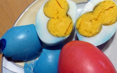 Misterul ouălor cu două gălbenușuri: Cât de sănătoase sunt, de fapt