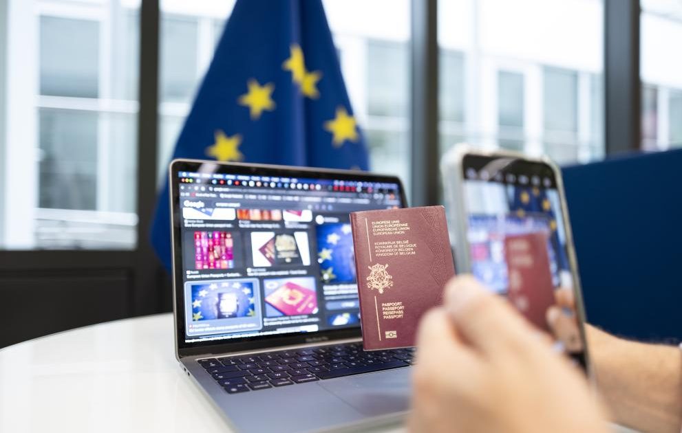 Noua identitate electronică a UE: Siguranță sau risc major pentru cetățeni?