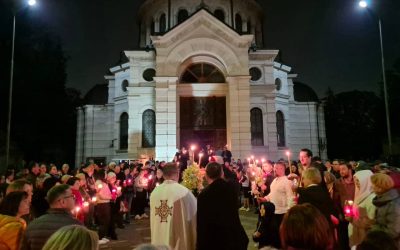 Când se sfințește pasca: Ora la care credincioșii primesc binecuvântarea