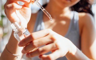 Peptidele, noua modă în wellness: Promisiuni grele, riscuri ascunse