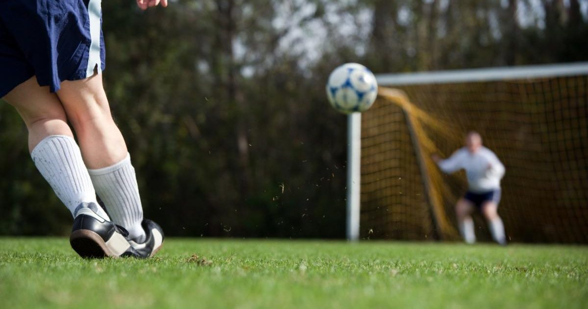 Juniorii unei echipe de fotbal, internați la spital cu toxiinfecție alimentară