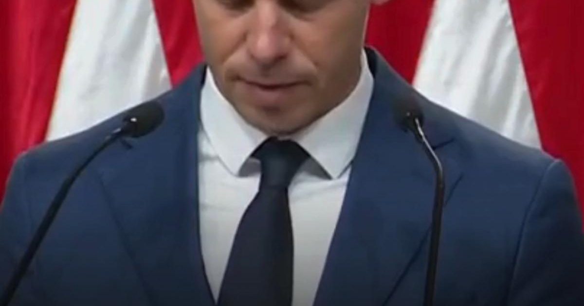 Magyar: Orban, acuzat că a profanat morminte, îl susține pe Simion