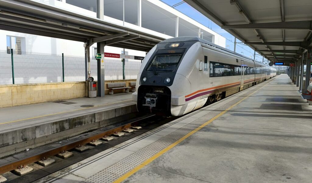 Unde-s abonamentele UE pentru tren? Tineri, aflați cum le puteți prinde pe cele 40.000