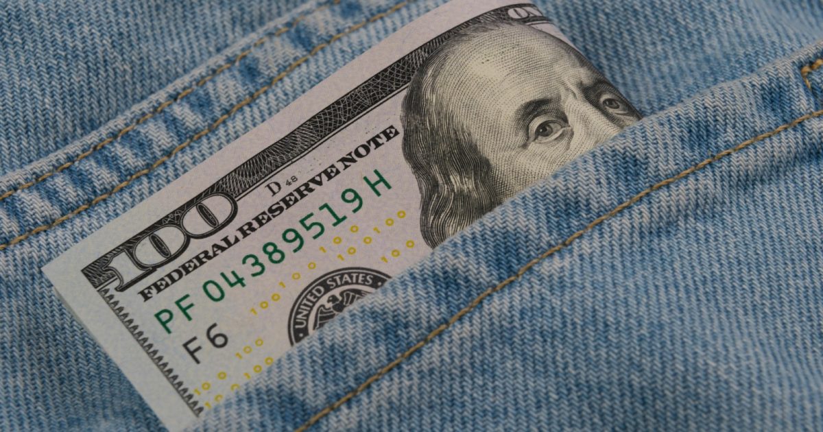 Inflația în SUA, explozie la 3,3%! Benzina urcă prețurile