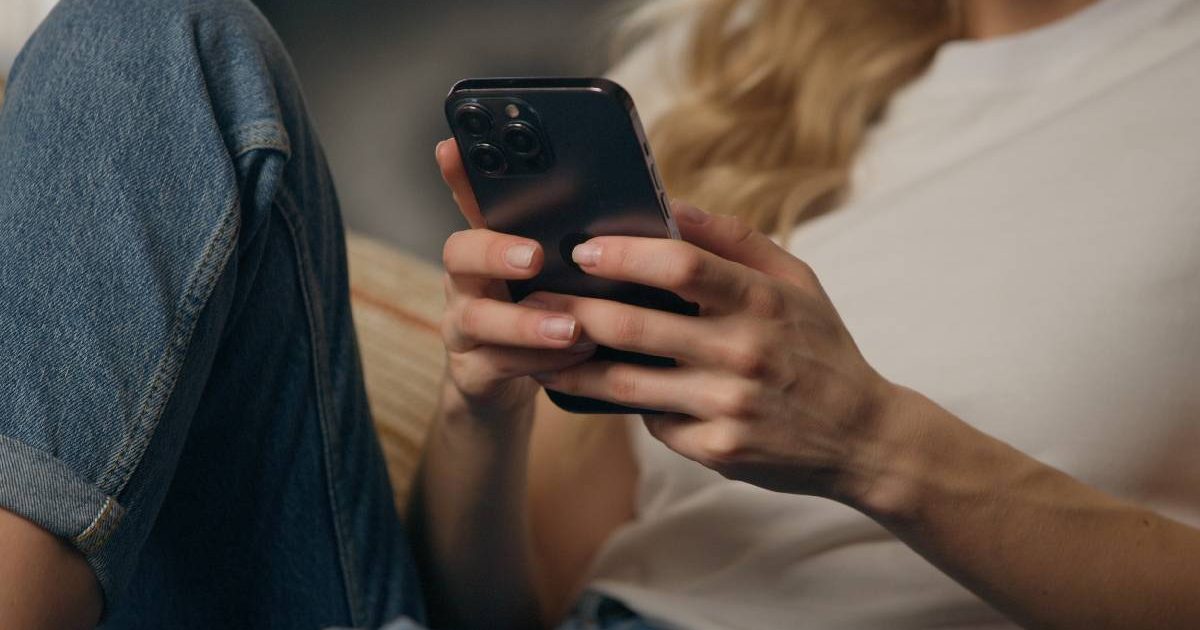 De ce depedența de telefon ne distruge viața: Risc și pentru creier