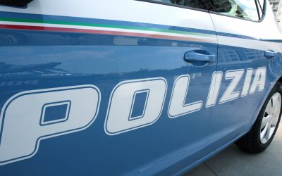 Trei români, prinși la furat din duty-free-ul din Pisa