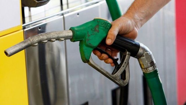 Germania bagă 1,9 miliarde dolari pentru a scădea prețul carburanților