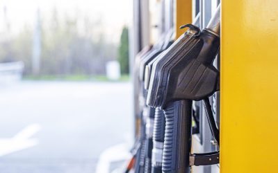 Prețuri carburanți: Cât costă un plin de motorină în România joi? Scăderi