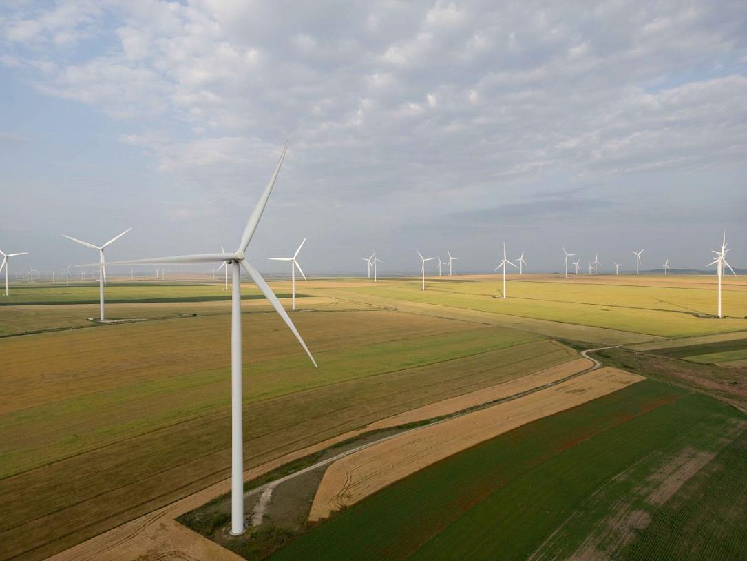 PPC Renewables România va construi un sistem de stocare a energiei electrice (BESS) cu o capacitate de 60 MW și 120 MWh în cadrul proiectului eolian Zephyr 1, amplasat în CEE Târgușor