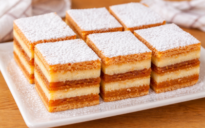 Prăjitura cu bulion, rețeta bunicii: Desertul românesc e simplu și delicios!