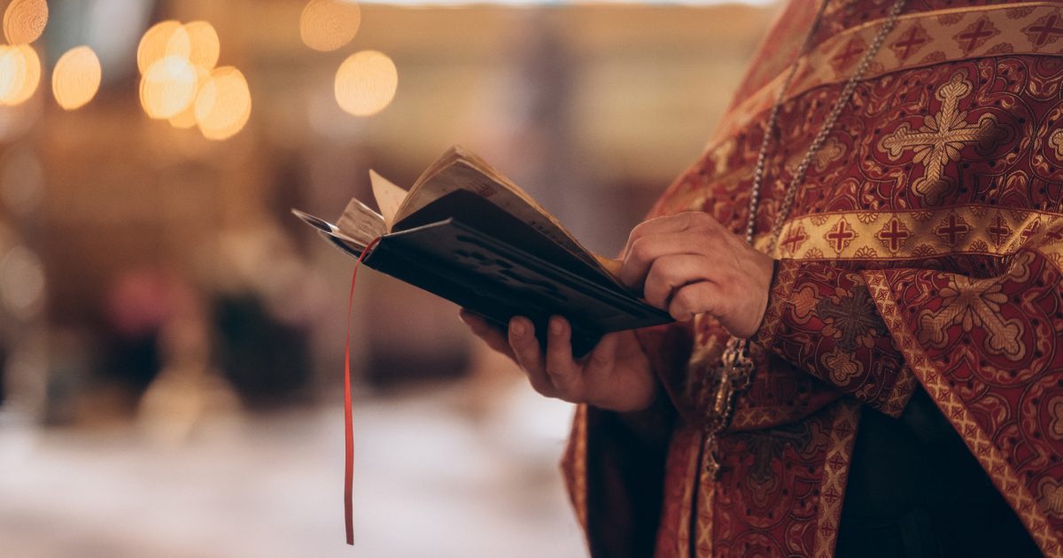 Spovedania, secretul liniștii sufletești: Ce spune un preot despre „haina curată”