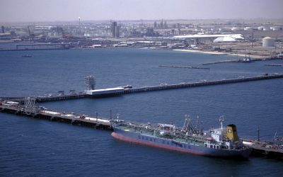 Petrolul, între 97 și 130 de dolari: Care este prețul real pe piață?