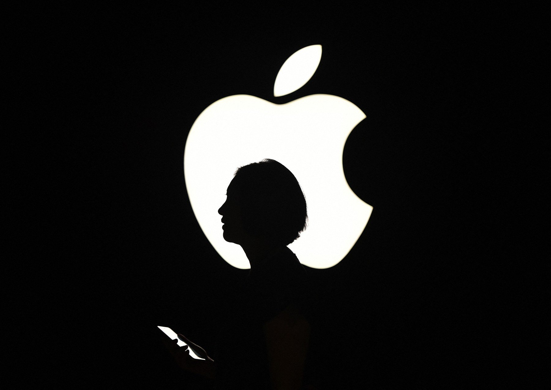 Apple la 50 de ani: Ce a revoluționat și ce a dat greș