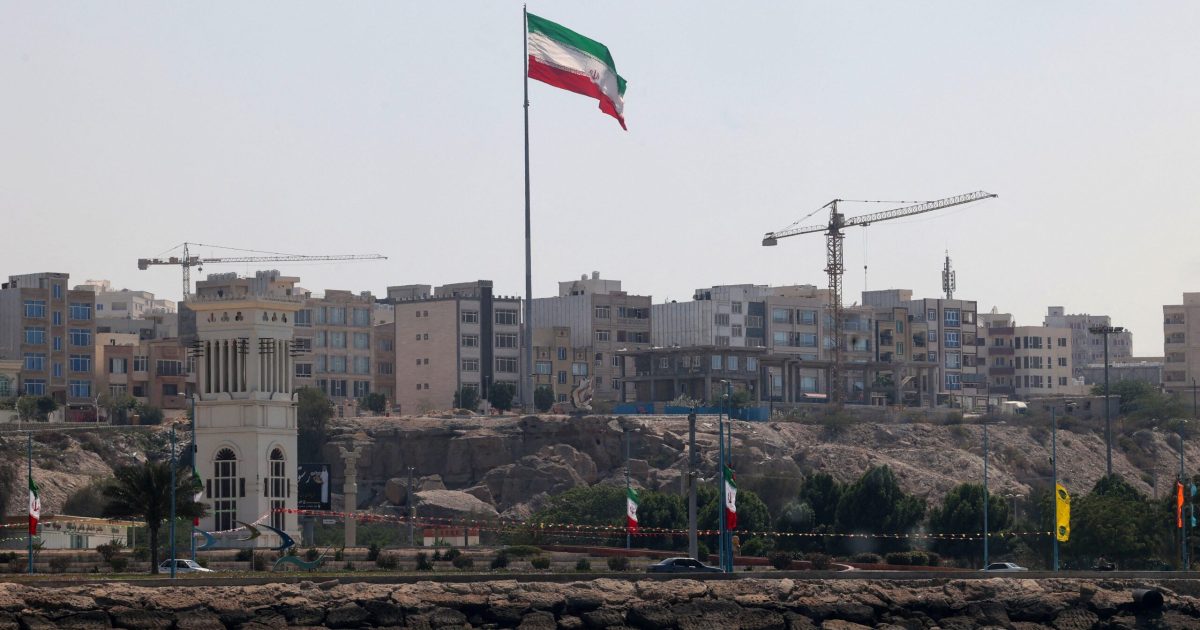 Iranul: Rămâne în Strâmtoarea Ormuz până la garantarea drepturilor sale