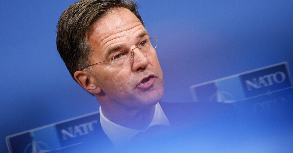 Rutte exclude ieșirea SUA din NATO: „Nu văd acest lucru”