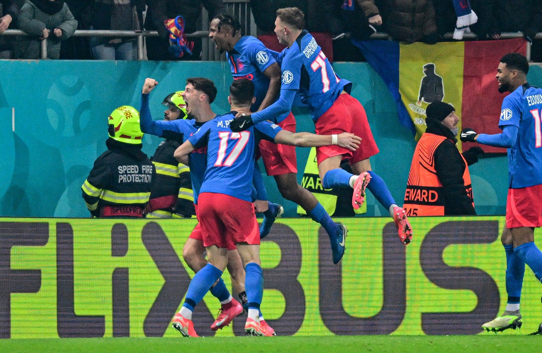 FC Botoșani a învins FCSB într-un meci spectaculos, scor 3-2, în etapa a treia din play-out-ul Superligii, lăsând echipa bucureșteană într-o continuă criză de rezultate