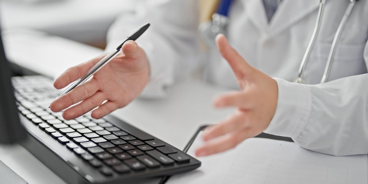 Concediul medical contează la pensie? Când și cum se adună vechimea în muncă