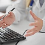 Concediul medical contează la pensie? Când și cum se adună vechimea în muncă