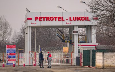 Petrotel Lukoil redeschide porțile: Promite prețuri mici la carburanți