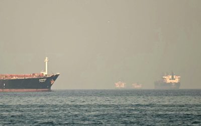 Petrolul, în cădere liberă după anunțul IRANULUI despre strâmtoare