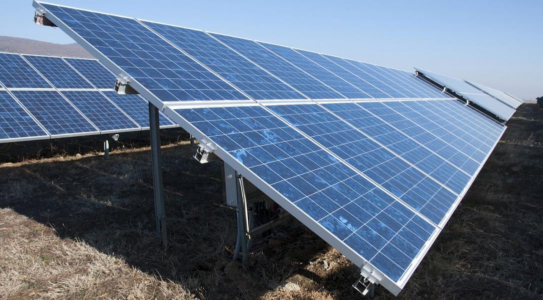 pv_solar_park_-_photo_deyangeorgiev_dreamstime.com_.jpg - NewsFactor