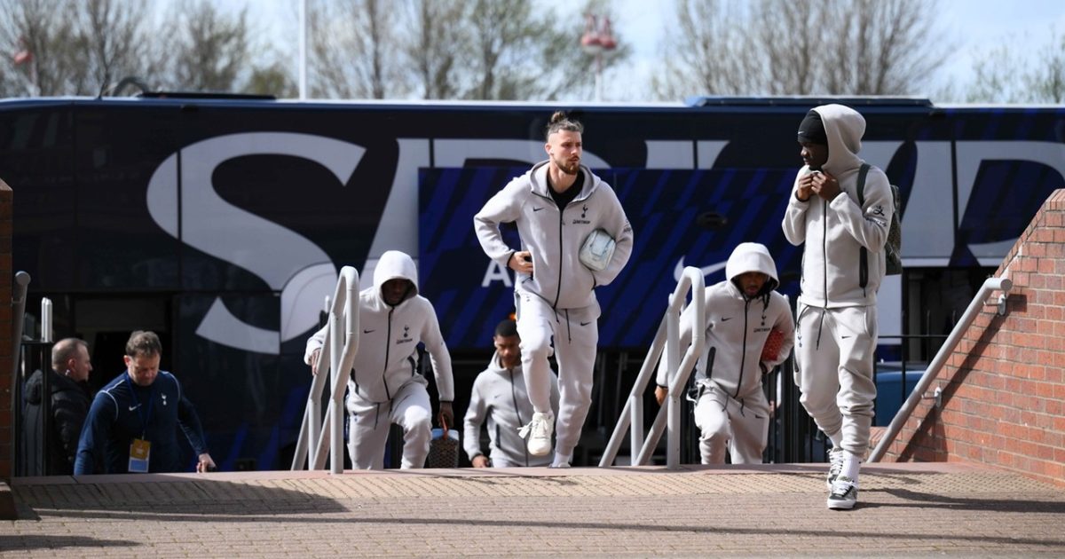 Drăgușin, vândut în „Revoluția” de la Tottenham: Britanicii dezvăluie lista