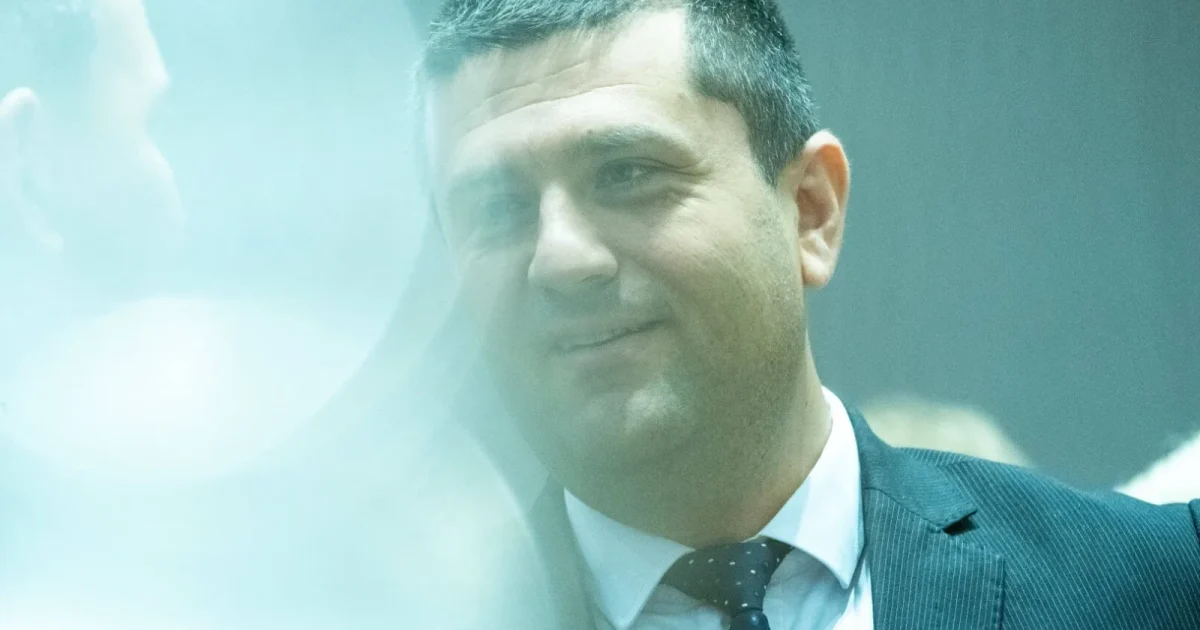 Reacție ULUITOARE la București: Ce spune ministrul Apărării despre Orban!