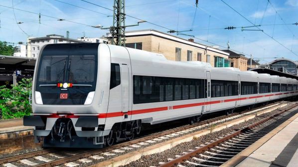 România bagă trenuri noi: 20 de rame și 16 locomotive electrice noi